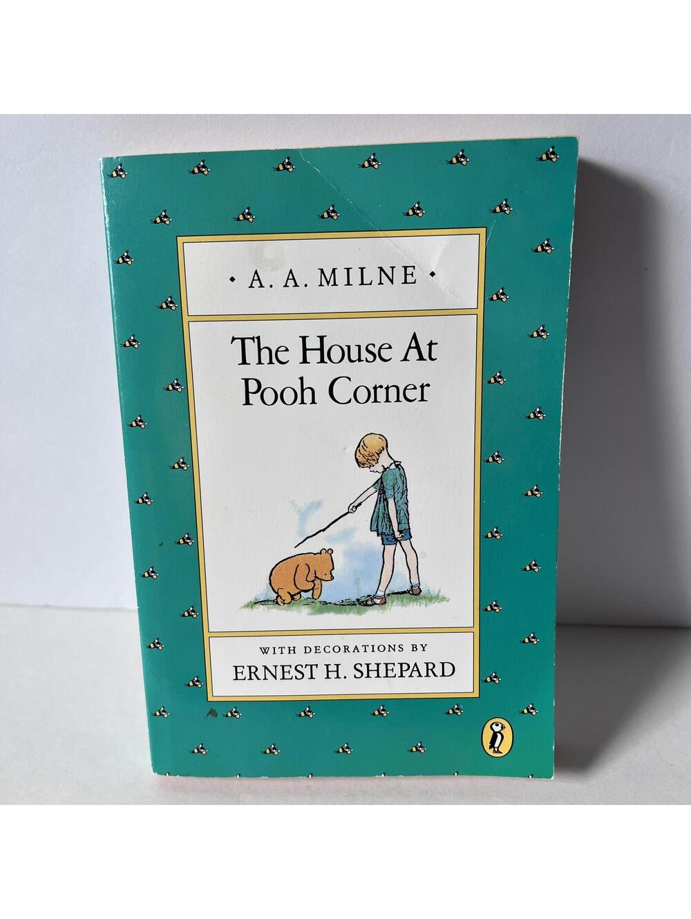 The House At Pooh Corner by A.A. Milne - Puffin Paperback Book 1992